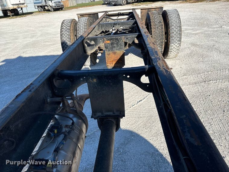 image for item ED2279 2016 International 4300 truck cab and chassis