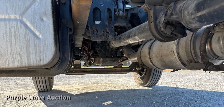 image for item ED2279 2016 International 4300 truck cab and chassis