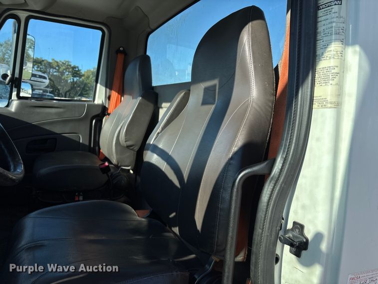 image for item ED2279 2016 International 4300 truck cab and chassis