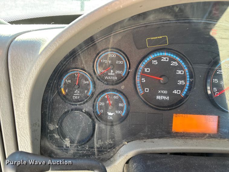 image for item ED2279 2016 International 4300 truck cab and chassis