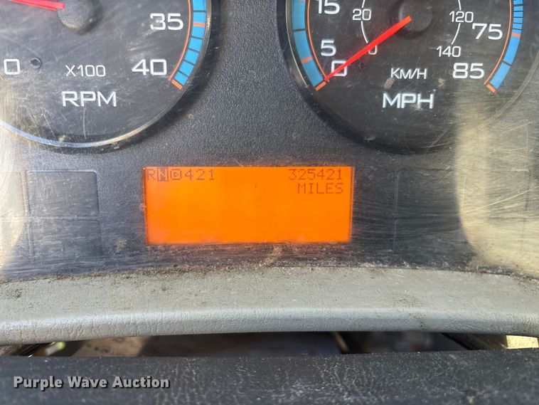 image for item ED2279 2016 International 4300 truck cab and chassis