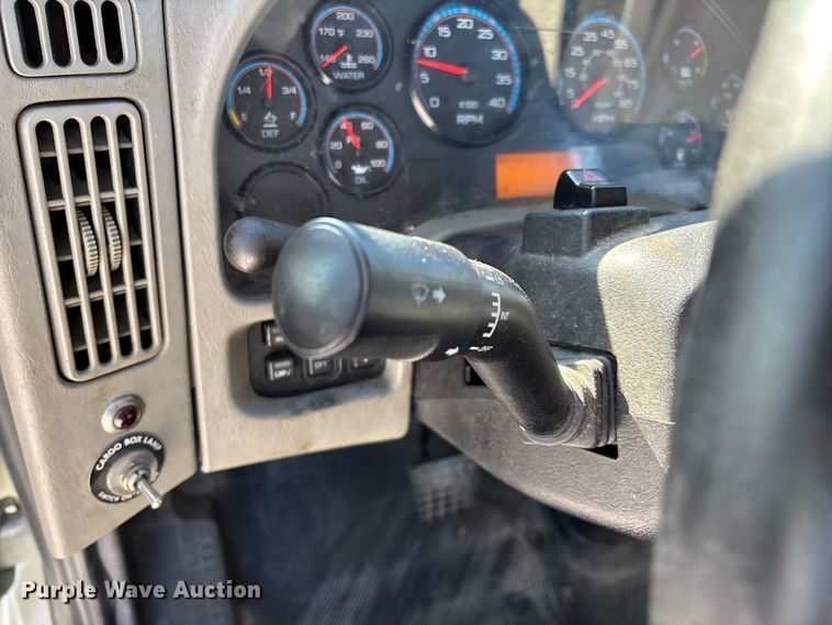 image for item ED2279 2016 International 4300 truck cab and chassis