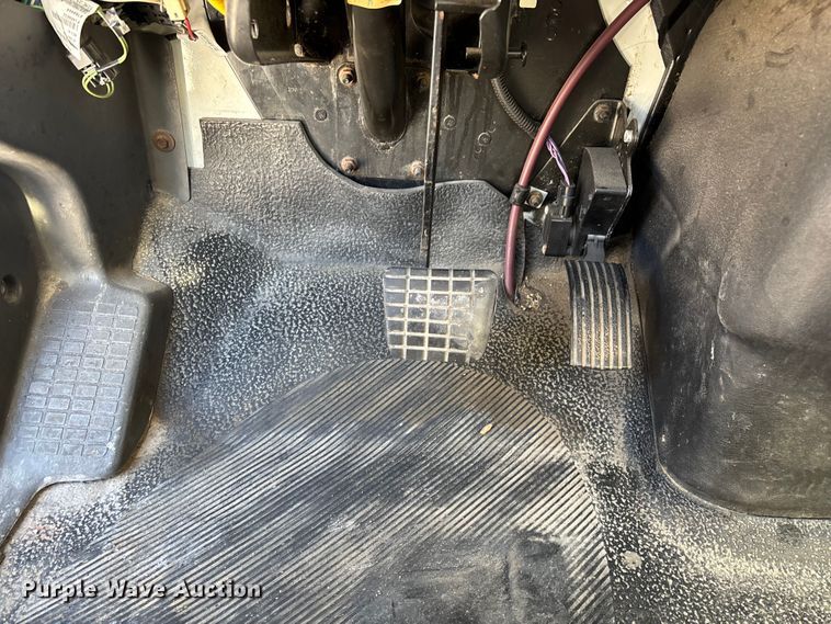 image for item ED2279 2016 International 4300 truck cab and chassis