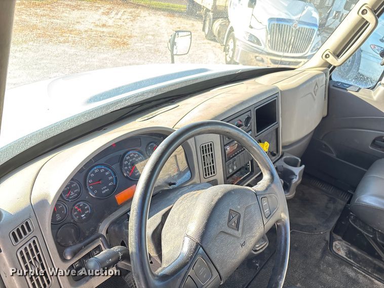 image for item ED2279 2016 International 4300 truck cab and chassis