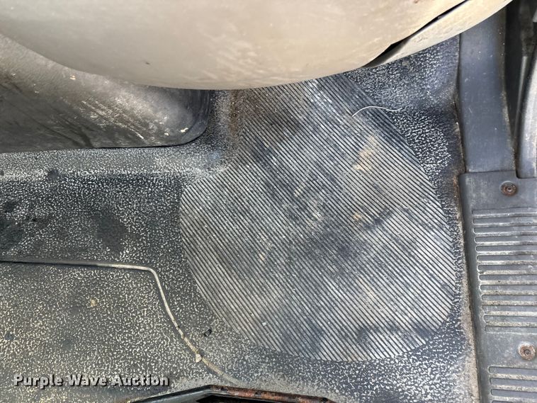 image for item ED2279 2016 International 4300 truck cab and chassis