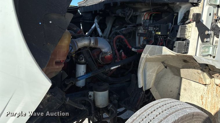 image for item ED2279 2016 International 4300 truck cab and chassis