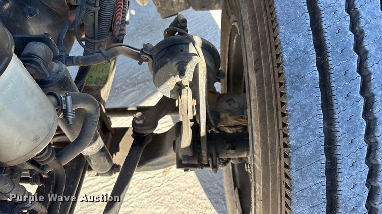 image for item ED2279 2016 International 4300 truck cab and chassis