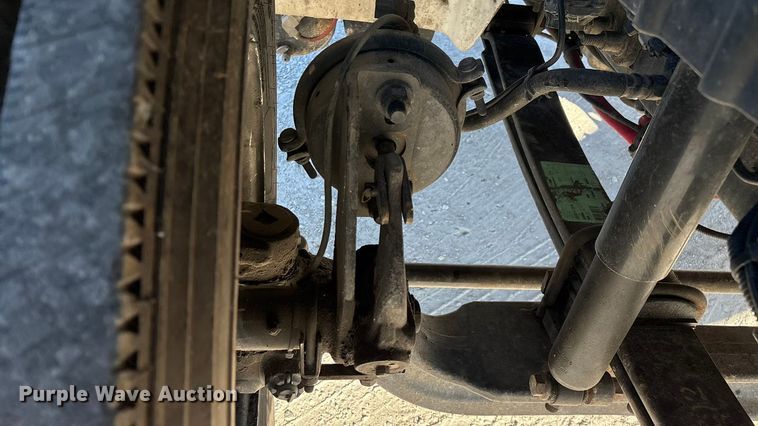 image for item ED2279 2016 International 4300 truck cab and chassis