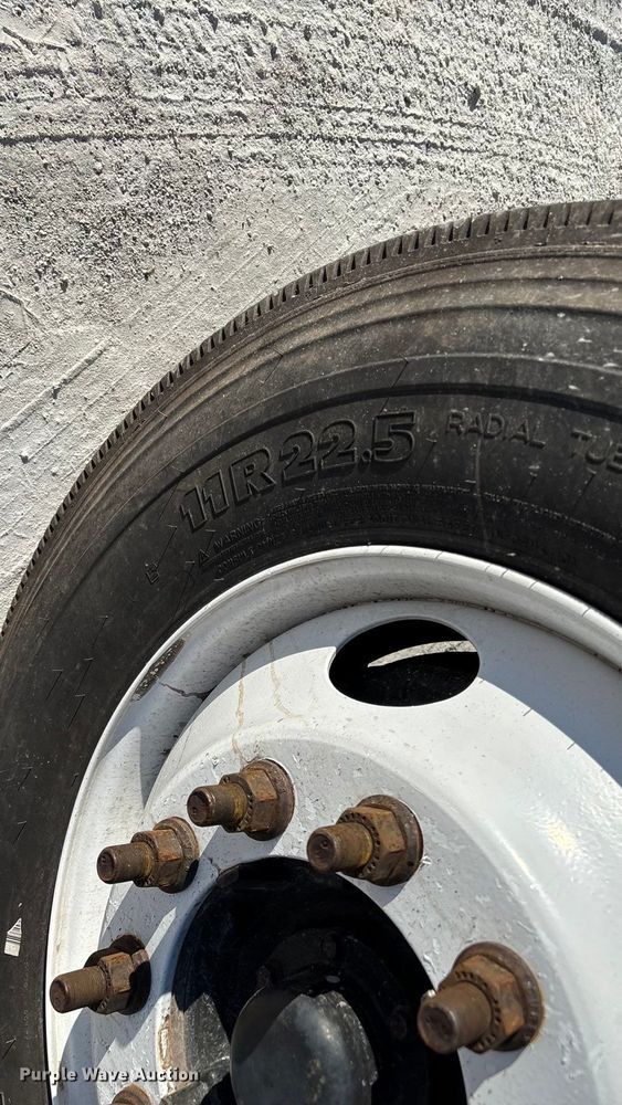 image for item ED2279 2016 International 4300 truck cab and chassis