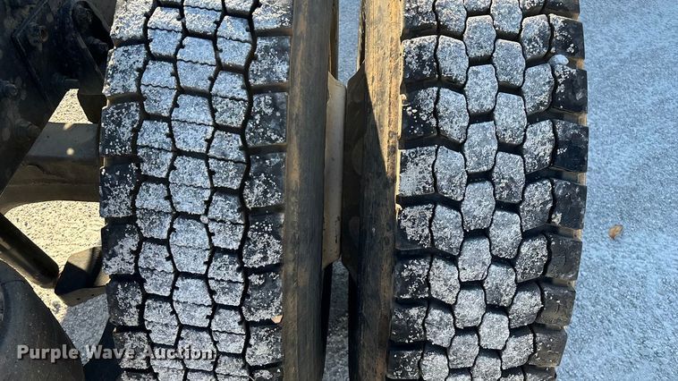 image for item ED2279 2016 International 4300 truck cab and chassis