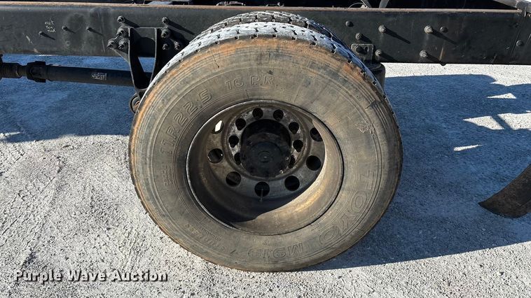 image for item ED2279 2016 International 4300 truck cab and chassis