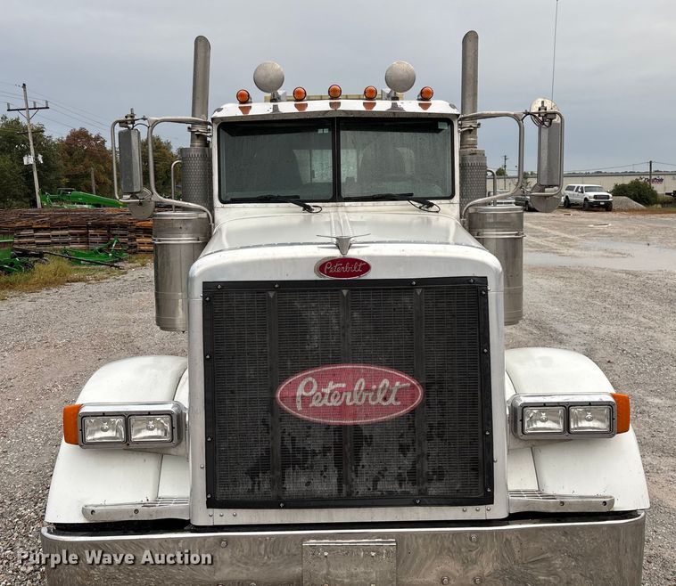 image for item ED2290 2006 Peterbilt 379 semi truck
