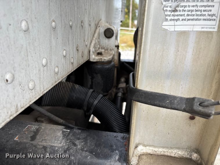 image for item ED2290 2006 Peterbilt 379 semi truck