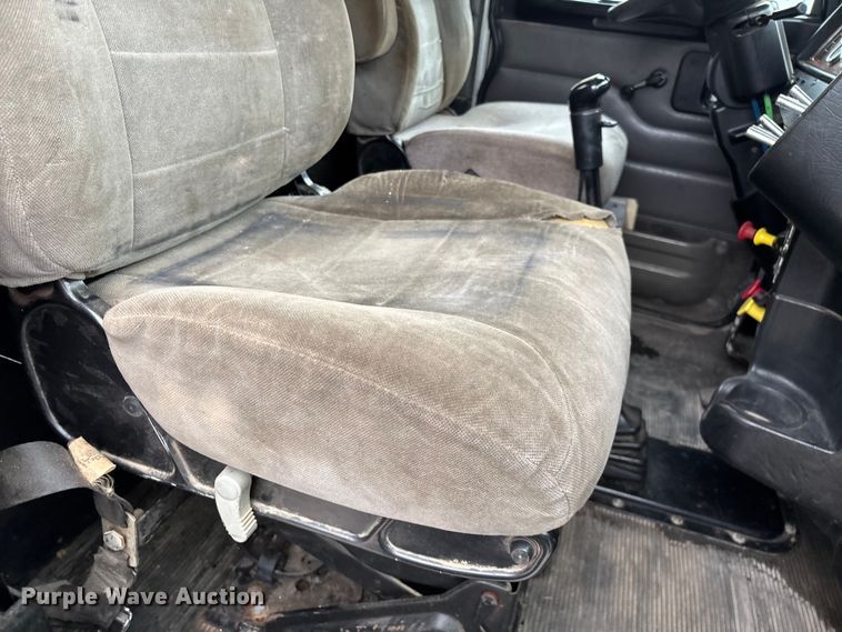 image for item ED2290 2006 Peterbilt 379 semi truck