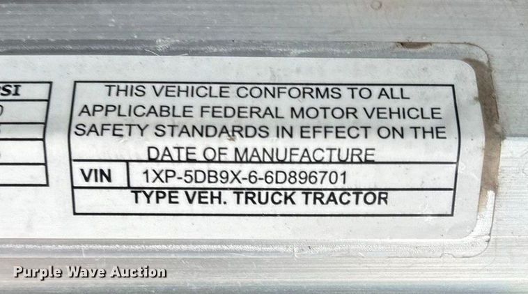 image for item ED2290 2006 Peterbilt 379 semi truck