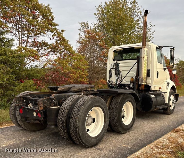 image for item ED2292 2007 International 8600 semi truck