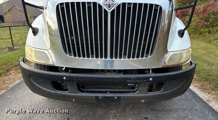 image for item ED2292 2007 International 8600 semi truck