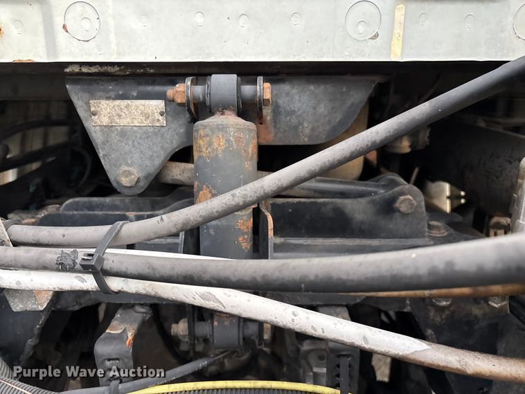 image for item ED2292 2007 International 8600 semi truck