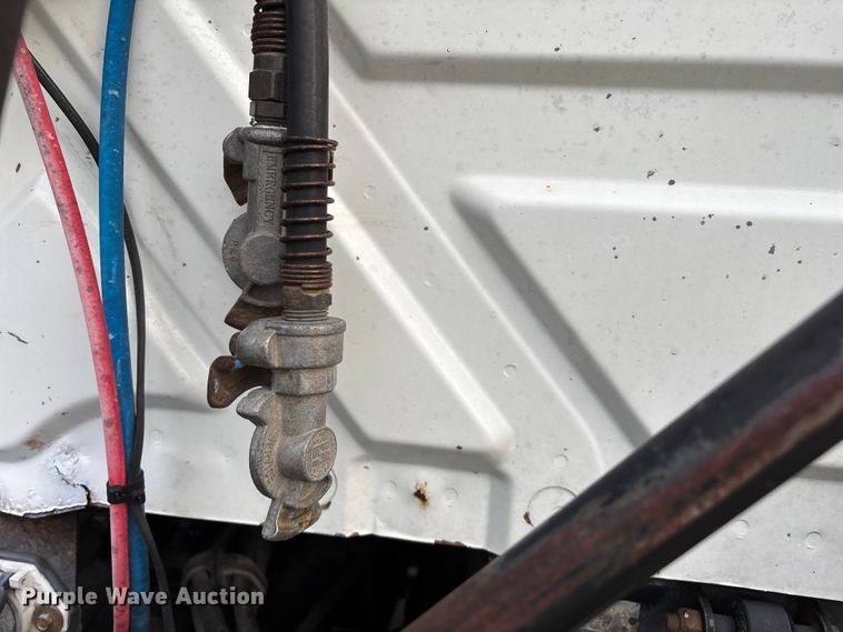 image for item ED2292 2007 International 8600 semi truck