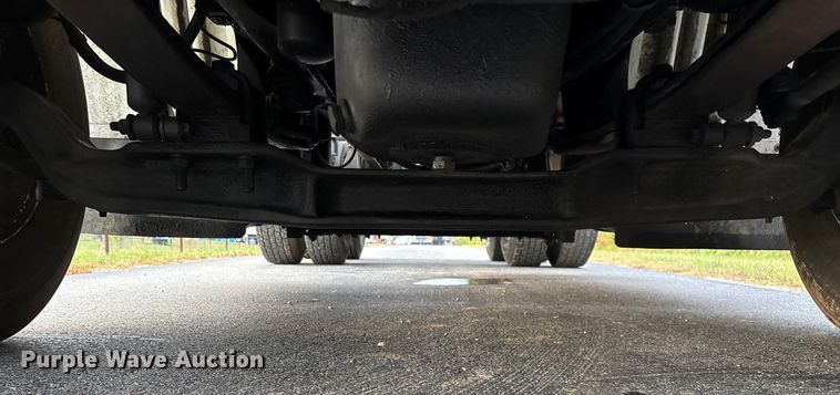 image for item ED2292 2007 International 8600 semi truck