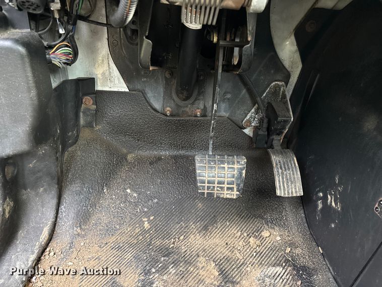 image for item ED2292 2007 International 8600 semi truck