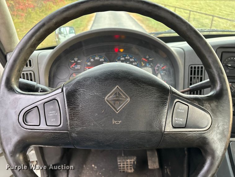 image for item ED2292 2007 International 8600 semi truck