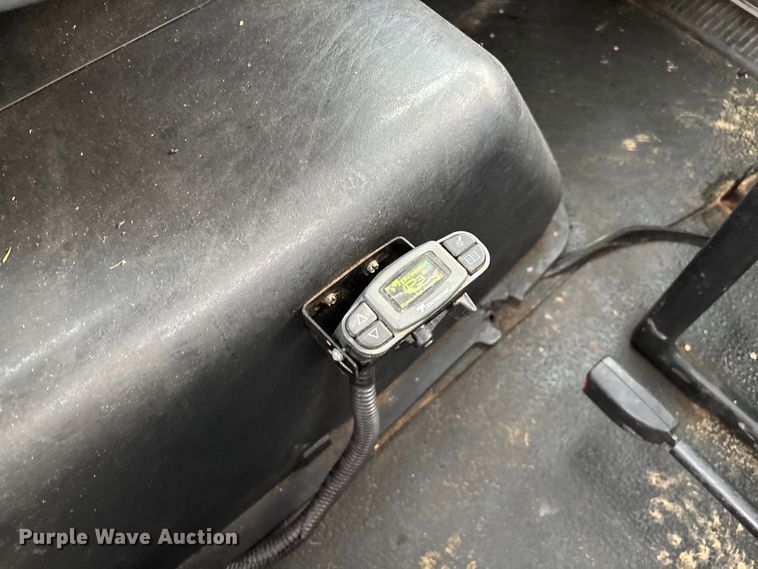 image for item ED2292 2007 International 8600 semi truck