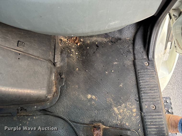 image for item ED2292 2007 International 8600 semi truck