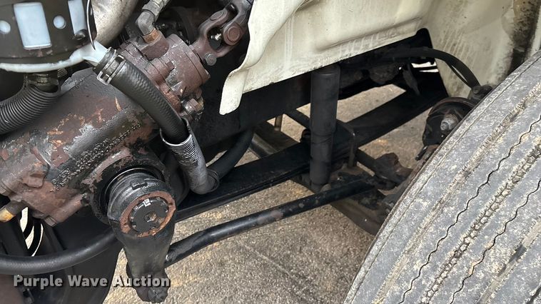 image for item ED2292 2007 International 8600 semi truck