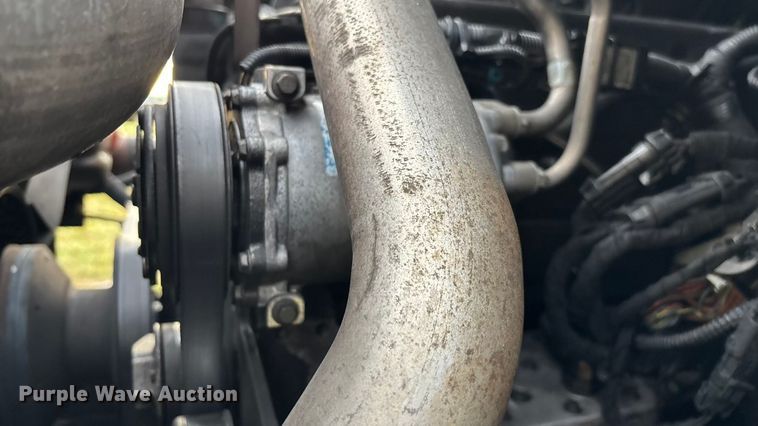 image for item ED2292 2007 International 8600 semi truck