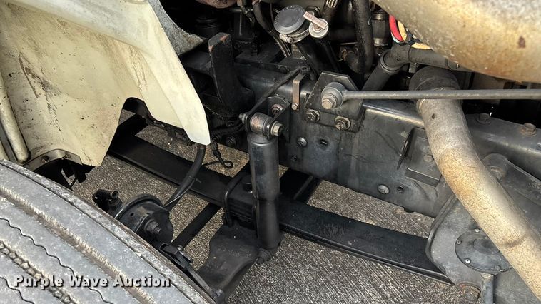 image for item ED2292 2007 International 8600 semi truck