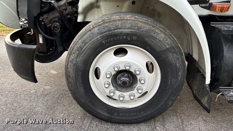 image for item ED2292 2007 International 8600 semi truck