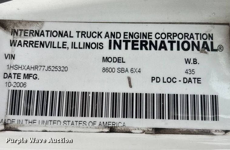 image for item ED2292 2007 International 8600 semi truck