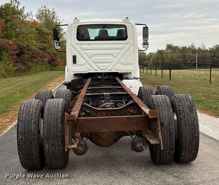 image for item ED2293 2010 International 4400 truck cab and chassis