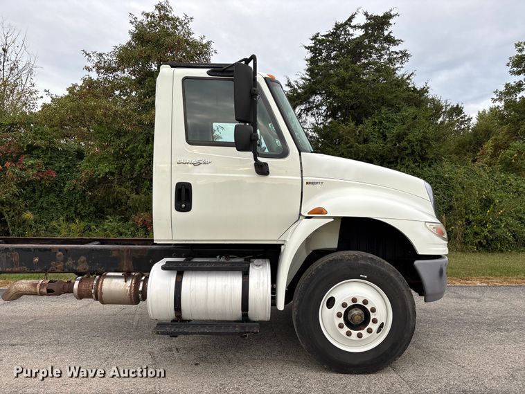 image for item ED2293 2010 International 4400 truck cab and chassis