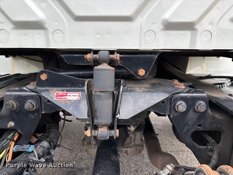 image for item ED2293 2010 International 4400 truck cab and chassis