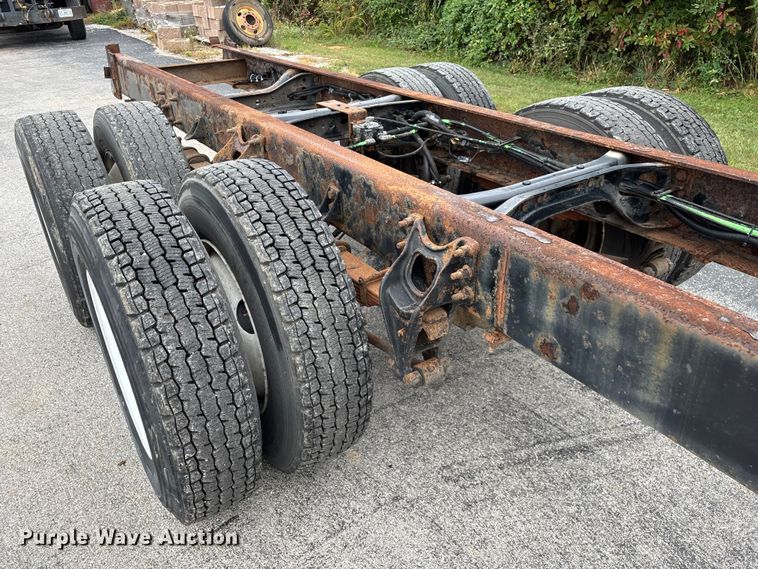 image for item ED2293 2010 International 4400 truck cab and chassis