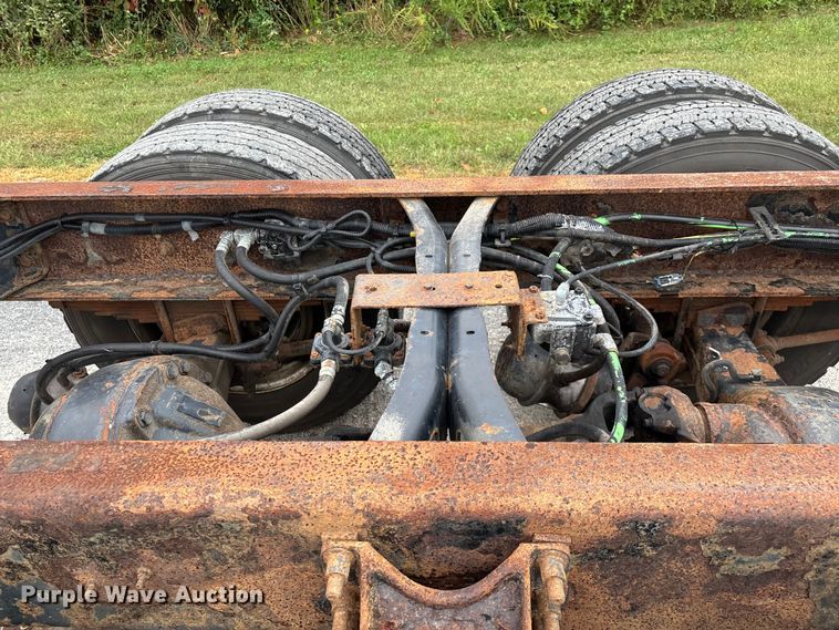 image for item ED2293 2010 International 4400 truck cab and chassis