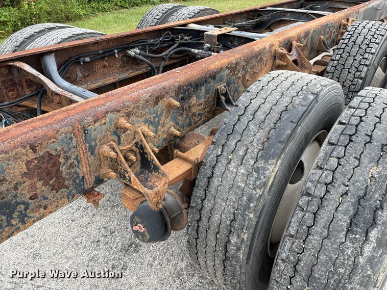 image for item ED2293 2010 International 4400 truck cab and chassis