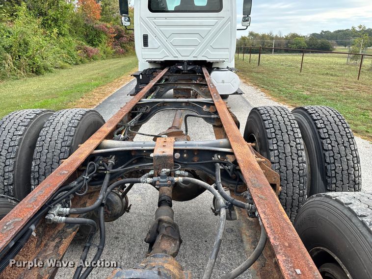 image for item ED2293 2010 International 4400 truck cab and chassis