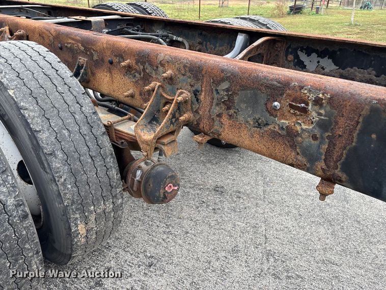 image for item ED2293 2010 International 4400 truck cab and chassis