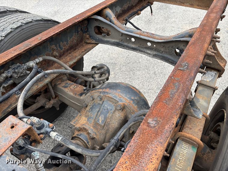 image for item ED2293 2010 International 4400 truck cab and chassis