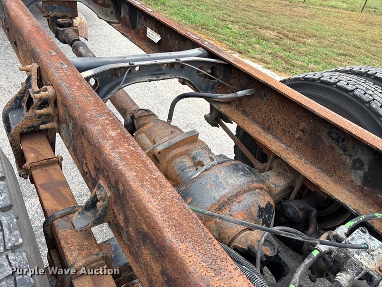 image for item ED2293 2010 International 4400 truck cab and chassis