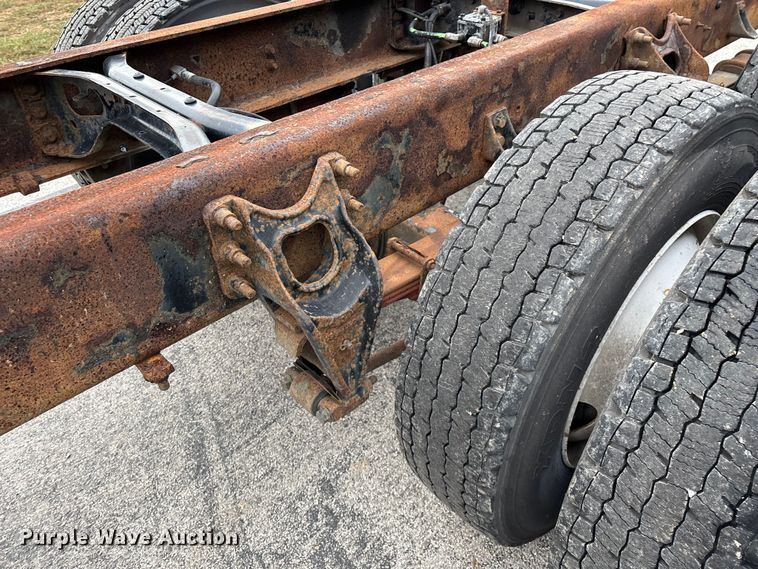 image for item ED2293 2010 International 4400 truck cab and chassis