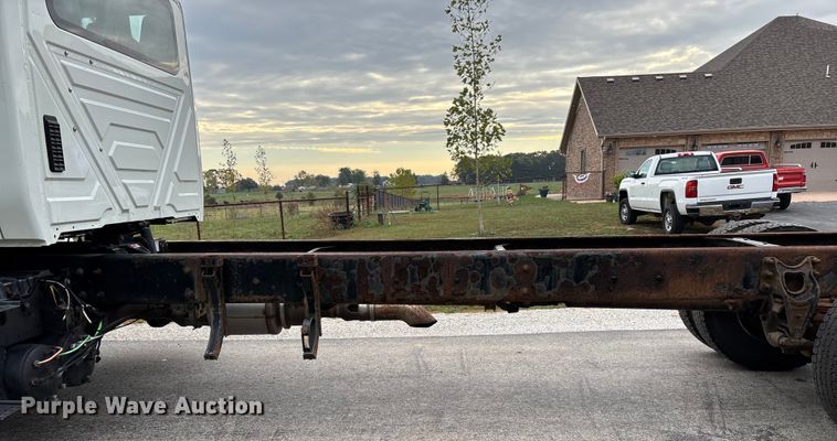 image for item ED2293 2010 International 4400 truck cab and chassis