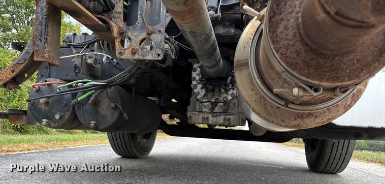 image for item ED2293 2010 International 4400 truck cab and chassis