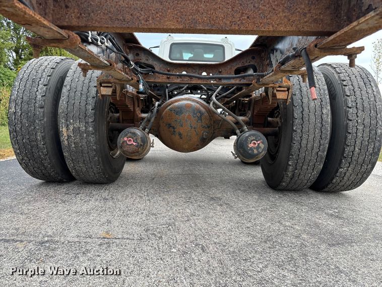 image for item ED2293 2010 International 4400 truck cab and chassis