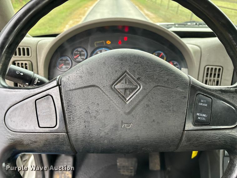 image for item ED2293 2010 International 4400 truck cab and chassis