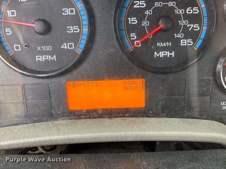 image for item ED2293 2010 International 4400 truck cab and chassis