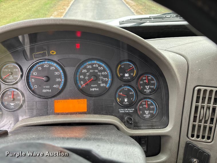 image for item ED2293 2010 International 4400 truck cab and chassis